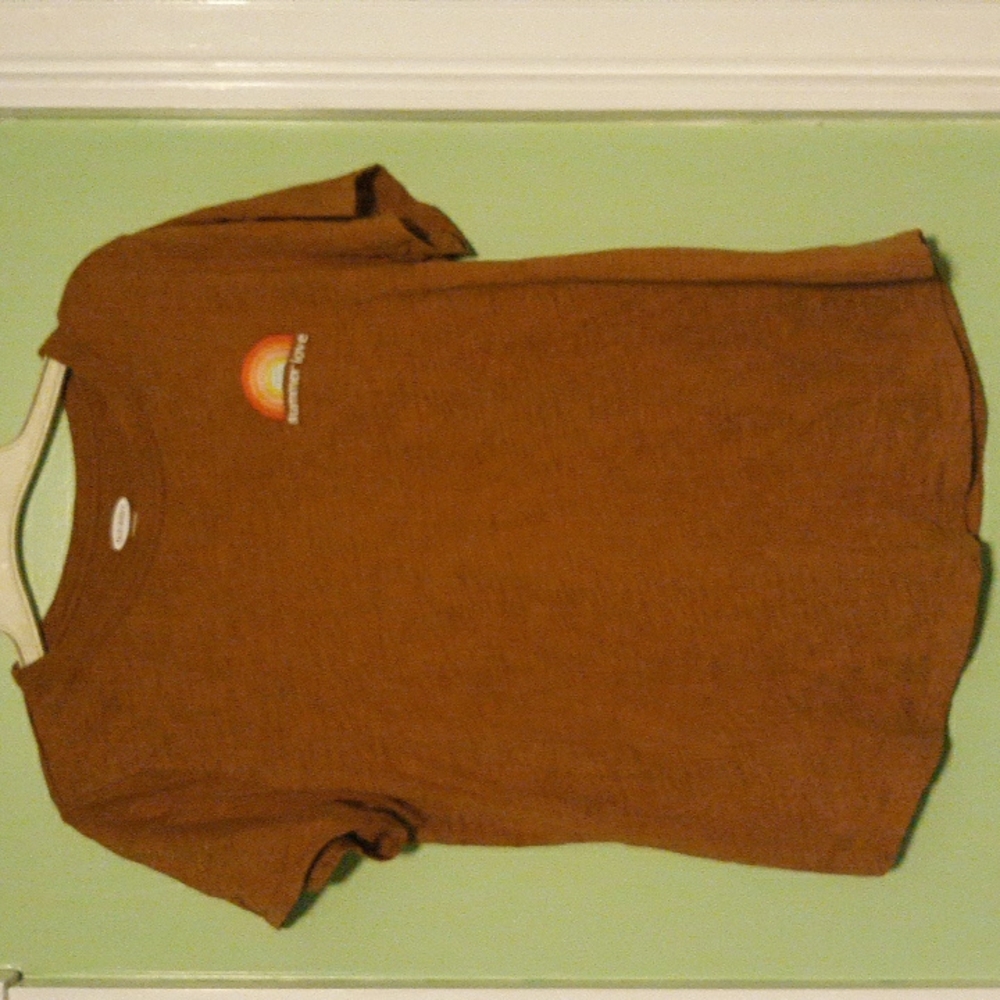 Brown Old Navy "Summer Love" t-shirt, med